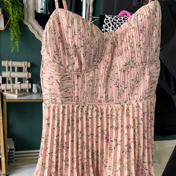Lulu's Blush Pink Floral Pleated Maxi Dress - Picture 2 of 7